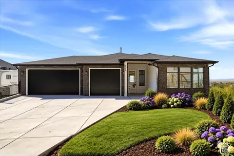 Exterior - 676 S 325 E, Willard, UT 84340 photo 3 of 14
