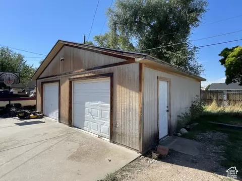 Exterior - 3247 Adams Ave, Ogden, UT 84403 photo 4 of 9