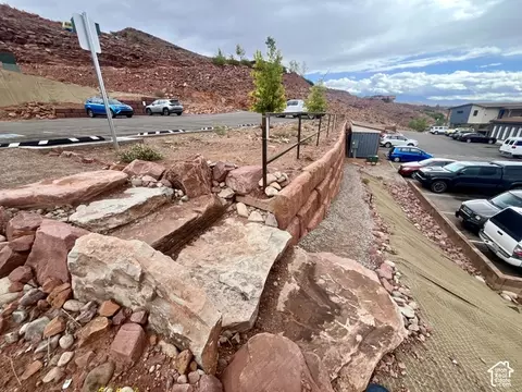 Exterior - 1185 S Murphy Ln #204B, Moab, UT 84532 photo 14 of 15
