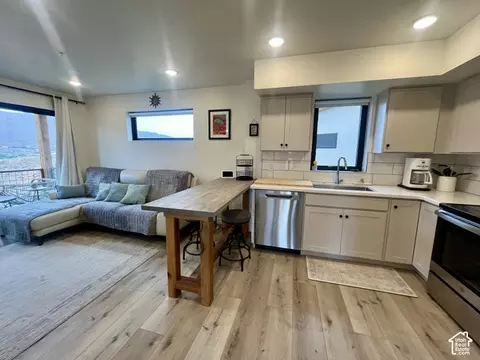 Kitchen - 1185 S Murphy Ln #204B, Moab, UT 84532 photo 2 of 3