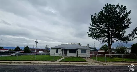 5515 S Northwest Ave, Kearns, UT 84118