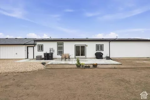 Exterior - 926 N 400 E, Spring City, UT 84662 photo 3 of 5