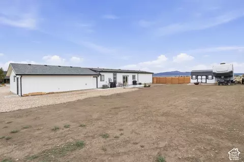Exterior - 926 N 400 E, Spring City, UT 84662 photo 4 of 5