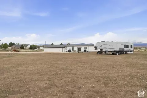 Exterior - 926 N 400 E, Spring City, UT 84662 photo 5 of 5
