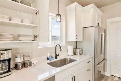 Kitchen - 3672 E Barton Dr, Eagle Mountain, UT 84005 photo 6 of 9