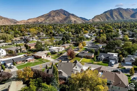 View/Area - 2590 E Olympus Dr S, Holladay, UT 84124 photo 9 of 9
