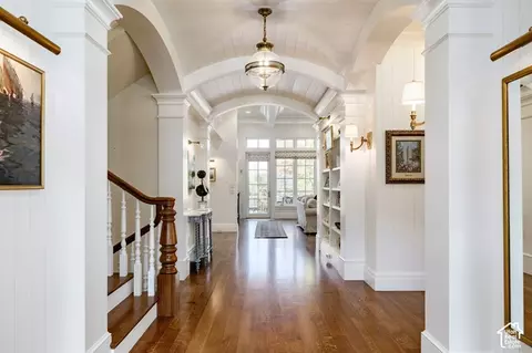 Entry Way - 2590 E Olympus Dr S, Holladay, UT 84124 photo 4 of 11