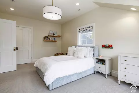 Bedroom - 2590 E Olympus Dr S, Holladay, UT 84124 photo 4 of 10