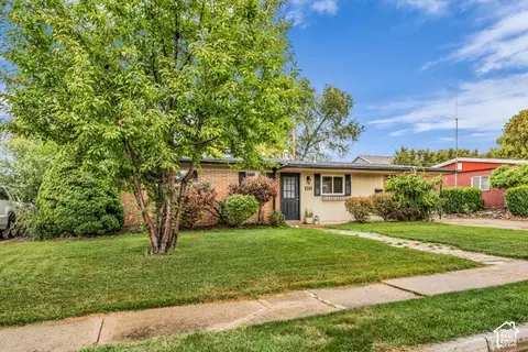 116 W 250 S, Kaysville, UT 84037