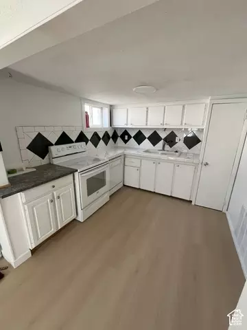Kitchen - 4401 S 700 E, Millcreek, UT 84107 photo 3 of 3