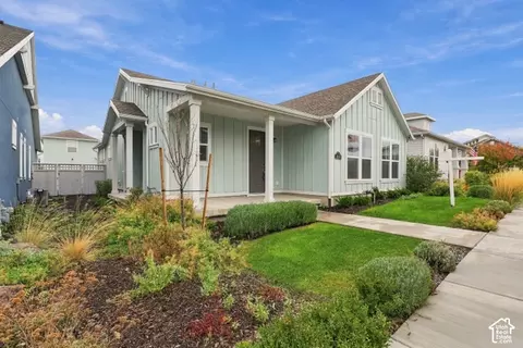 11632 S Kitty Hawk Rd W, South Jordan, UT 84009