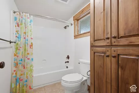Bath - 2503 S Lookout Dr, Mapleton, UT 84664 photo 3 of 6