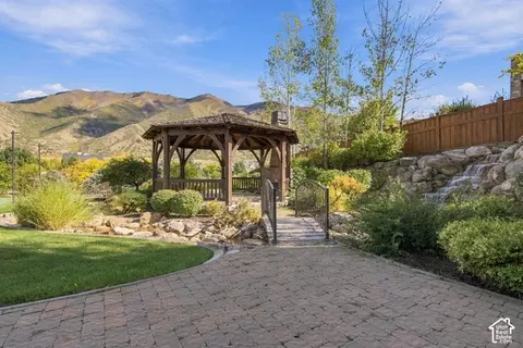 Exterior - 2503 S Lookout Dr, Mapleton, UT 84664 photo 7 of 15