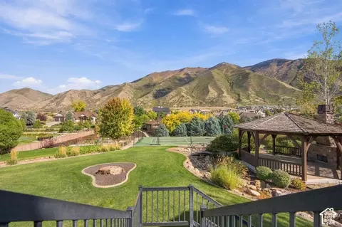 Exterior - 2503 S Lookout Dr, Mapleton, UT 84664 photo 5 of 15