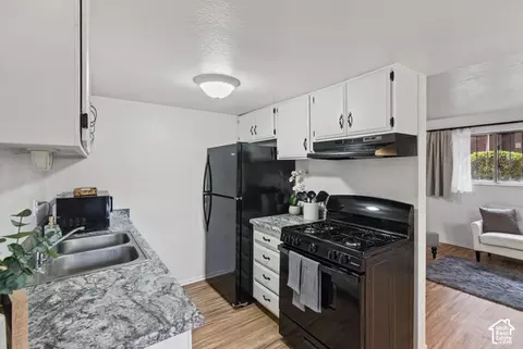Kitchen - 734 E 3690 S, Millcreek, UT 84106 photo 3 of 3