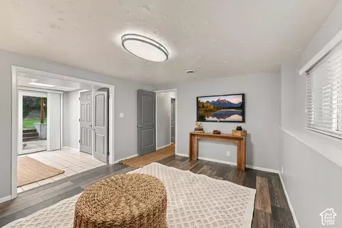 Entry Way - 580 E Aloha Ln, Sandy, UT 84070 photo 3 of 3