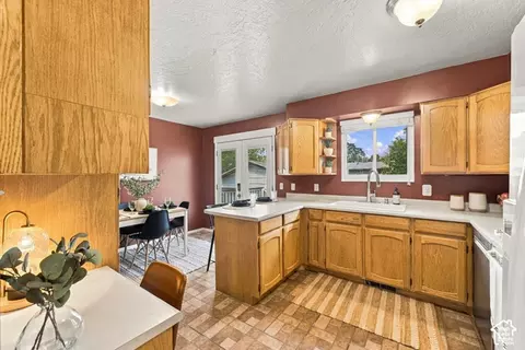 Kitchen - 580 E Aloha Ln, Sandy, UT 84070 photo 5 of 5