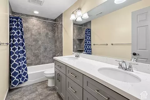 Bath - 1947 E Viscounti Dr S, Sandy, UT 84093 photo 1 of 3