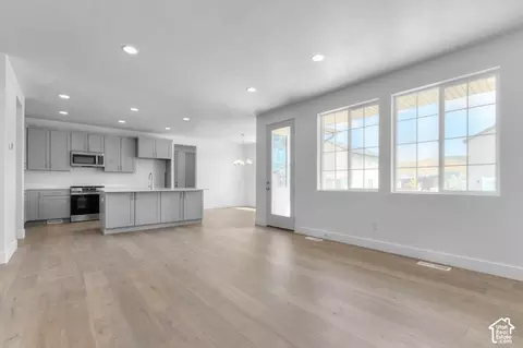 Living - 6778 N Desert Crk, Eagle Mountain, UT 84005 photo 4 of 4
