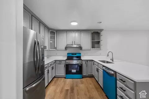 Kitchen - 1138 Elgin Ave, Millcreek, UT 84106 photo 3 of 6