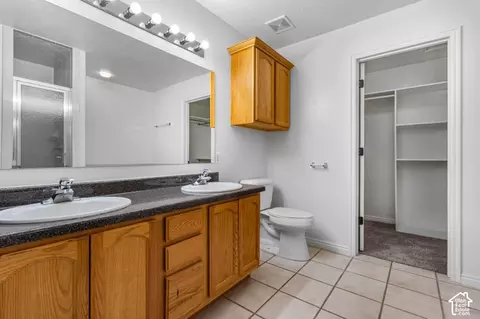 Bath - 1138 Elgin Ave, Millcreek, UT 84106 photo 2 of 9