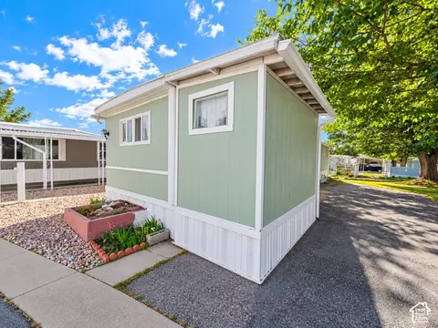 597 N State St #56, Orem, UT 84057 photo 2
