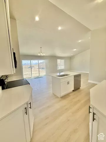 Kitchen - 2289 E Sego Liliy Dr #488, Eagle Mountain, UT 84005 photo 2 of 2