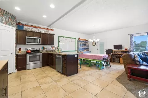Kitchen - 514 S 285 E, Vernal, UT 84078 photo 1 of 3