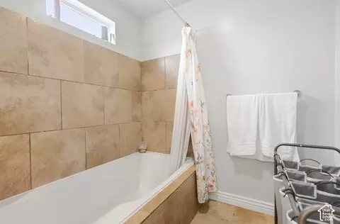 Bath - 514 S 285 E, Vernal, UT 84078 photo 4 of 4
