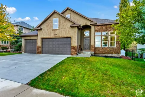 Exterior - 15168 S Eagle Crest Dr, Draper, UT 84020 photo 2 of 7