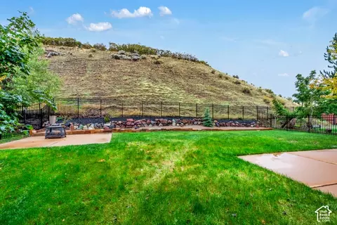 Exterior - 15168 S Eagle Crest Dr, Draper, UT 84020 photo 7 of 7