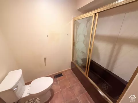 Bath - 11129 S 2125 E, Sandy, UT 84092 photo 4 of 10