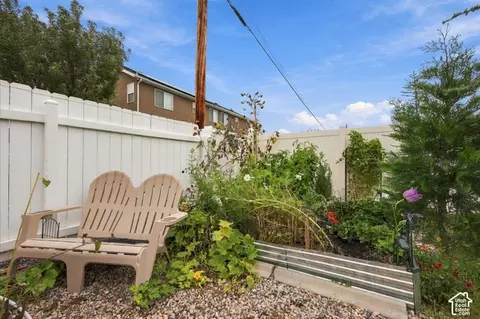 Exterior - 251 E 7350 S, Midvale, UT 84047 photo 9 of 10