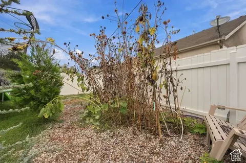 Exterior - 251 E 7350 S, Midvale, UT 84047 photo 10 of 10