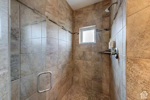 Bath - 57 E Center St #1, Moab, UT 84532 photo 3 of 3