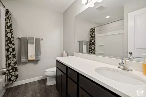 Bath - 7727 N Lone Tree Ct E, Eagle Mountain, UT 84005 photo 3 of 3