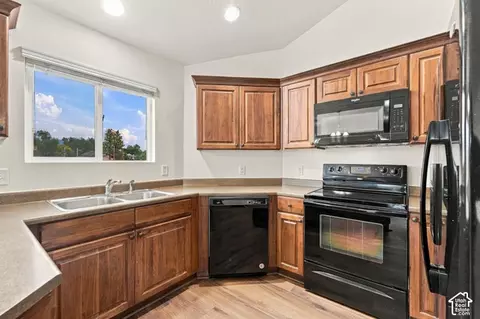 Kitchen - 116 E Resaca #F10, Sandy, UT 84070 photo 5 of 6