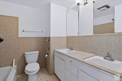 Bath - 1021 E 5290 S, Murray, UT 84117 photo 1 of 2