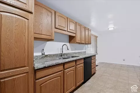 Kitchen - 1021 E 5290 S, Murray, UT 84117 photo 3 of 4