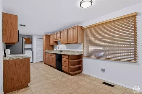 Kitchen - 1021 E 5290 S, Murray, UT 84117 photo 1 of 4
