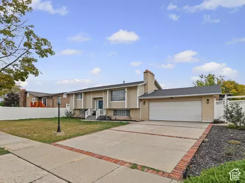 3339 W Meadowbrook Cir S, West Valley City, UT 84119