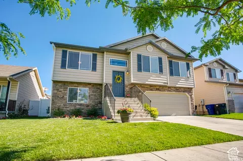 1002 W York Dr N, North Salt Lake, UT 84054