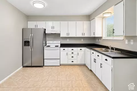 Kitchen - 262 E 8375 S, Sandy, UT 84070 photo 2 of 3