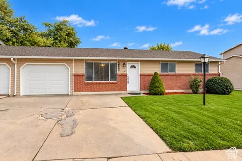 Exterior - 262 E 8375 S, Sandy, UT 84070 photo 7 of 7