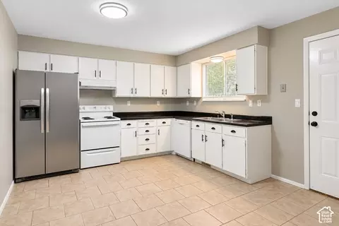Kitchen - 262 E 8375 S, Sandy, UT 84070 photo 1 of 3