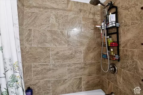 Bath - 3983 N 570 W, Erda, UT 84074 photo 6 of 10