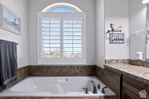 Bath - 3983 N 570 W, Erda, UT 84074 photo 3 of 10