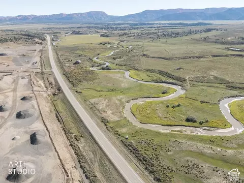950 N Highway 89, Hatch, UT 84735 photo 2