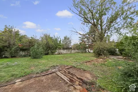 Exterior - 9456 David St, Sandy, UT 84070 photo 2 of 6