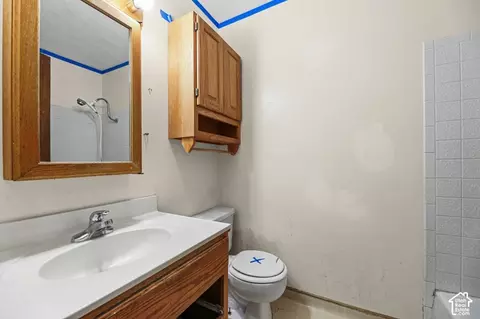 Bath - 9456 David St, Sandy, UT 84070 photo 2 of 2